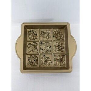 William Sonoma Nordic Ware Seasonal Squares Pan (Autumn Treats) 8 Cup 8x8 Inches